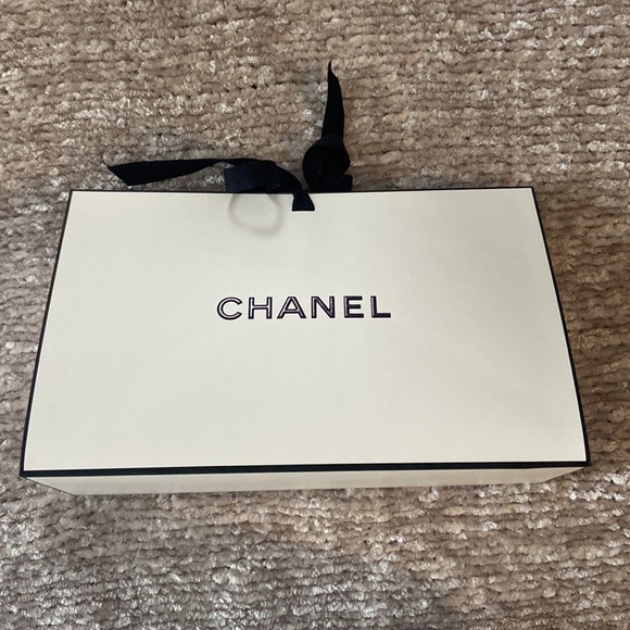 Shopping Bags - Picture 4 of 7